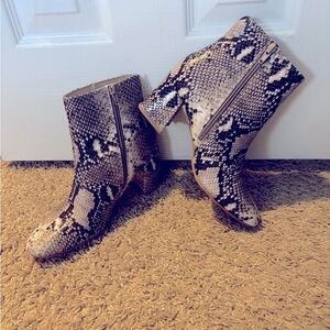 Chinese Laundry Snakeskin Boots size 7.5
